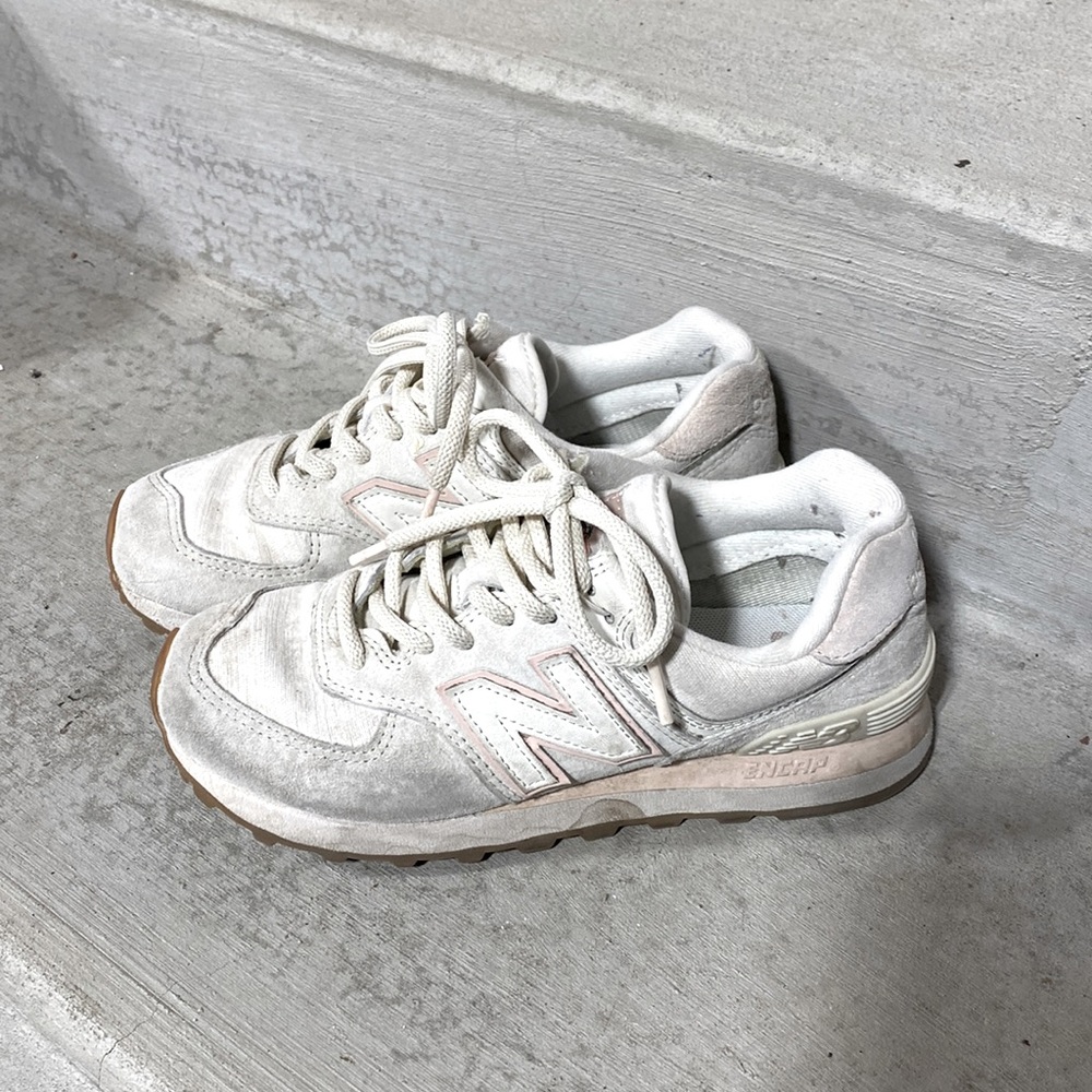 New Balance 574 Ivory Casual Shoes Sneakers (WL574SAY) size 5.5